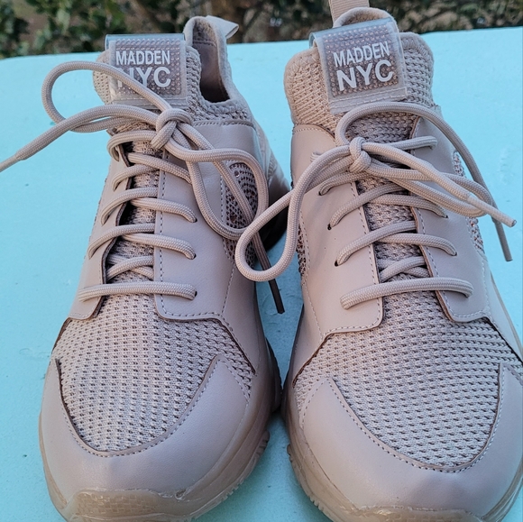 Steven Madden Snicker size 10 - Picture 15 of 15